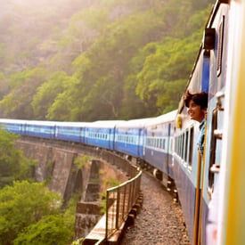 How can I respect Sri Lankan culture?