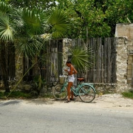 What is the best way to get around Tulum?