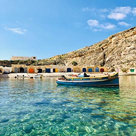 How do I get around Malta?