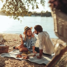 Are there companies that set picnics up for you?