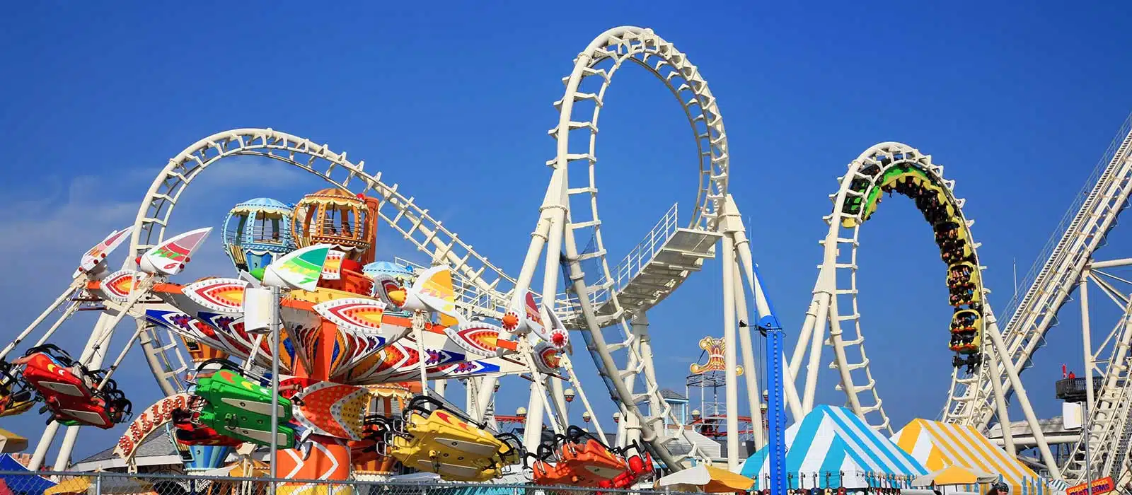 what to pack for an amusement park