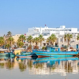 Is it safe to travel to Tunisia as a woman?