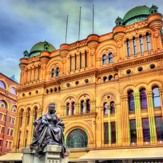 What is the best way to see the city?