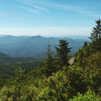 What city should I stay in if I’m visiting Smoky Mountains National Park?