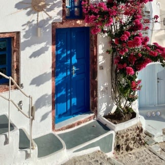 What’s the best way to get around Santorini?