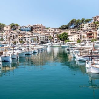 Where are the best places to go shopping in Mallorca?