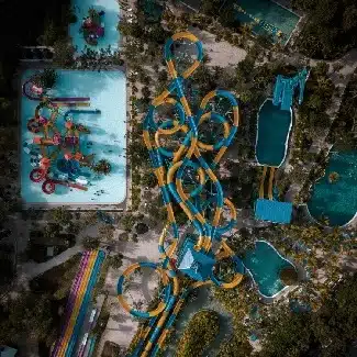 Which is better: an indoor waterpark or an outdoor one?