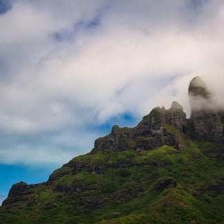Can I Hike to the Top of Bora Bora?