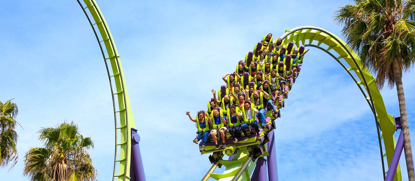 what to pack for Six Flags