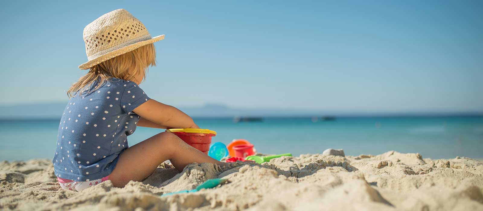 what to pack for a toddler beach trip