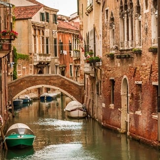 What is the best way to save money in Venice?