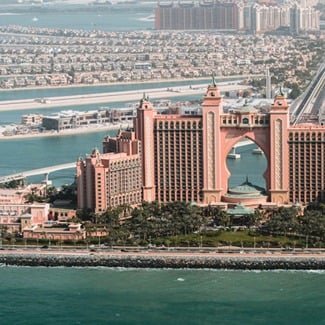 When should I travel to the UAE?