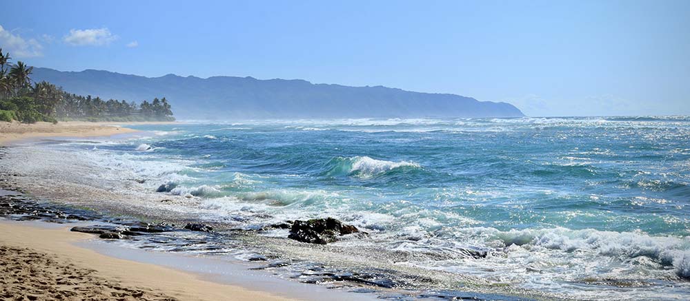 oahu beach scene in hawaii