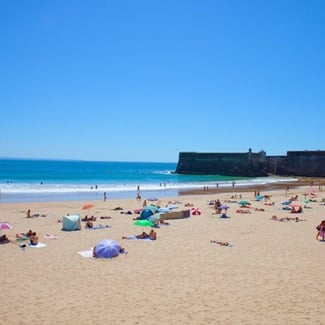 What are some good day trips from Lisbon?