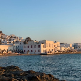 How do I get around Mykonos?