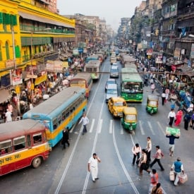 What is the best way to get around Mumbai?