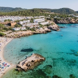 What is the transportation system like in Ibiza/How do I get around?